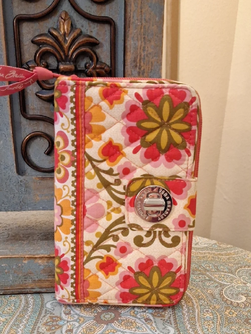 Vera Bradley Pink Floral Quilted Wallet. NWOT Never Used - Picture 5 of 13